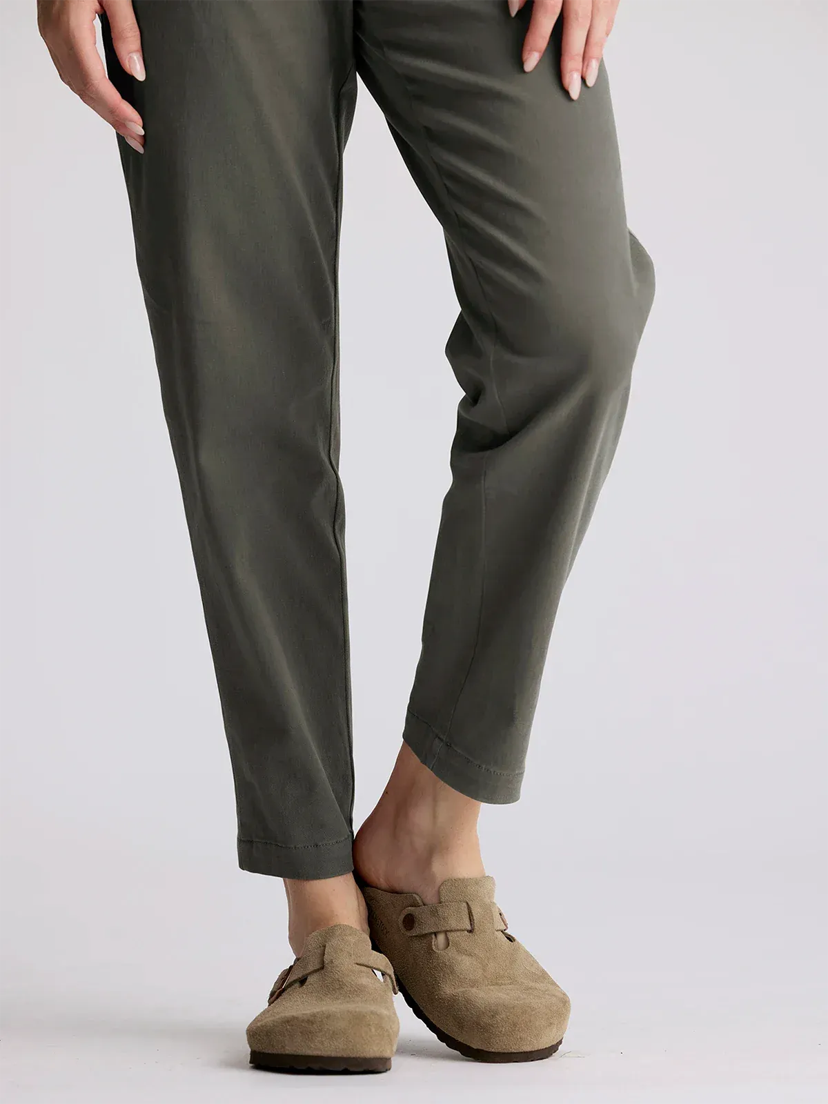 Free Fly Women's Pacifica Twill Pant in Smokey Olive